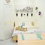Sweet Near Center Apartment *