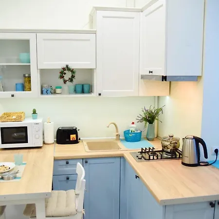 Sweet Near Center Апартаменты *