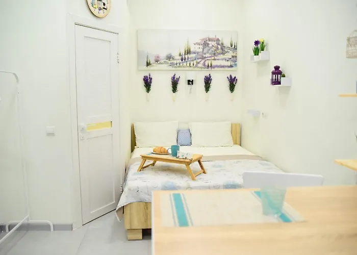 Sweet Near Center Apartment *